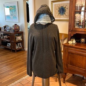 XL. Oats, cashmere pull on hoodie steel gray.